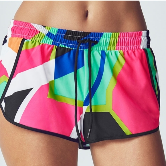 Fabletics Carrie abstract Neon print shorts - Picture 3 of 13